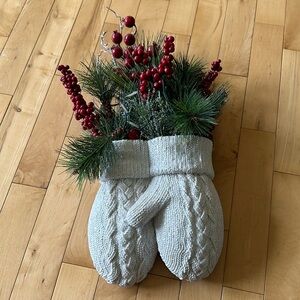 🌲Light Up Mittens Christmas Decor